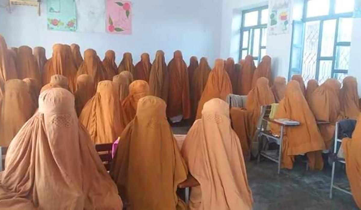 burqas to mardan school girls