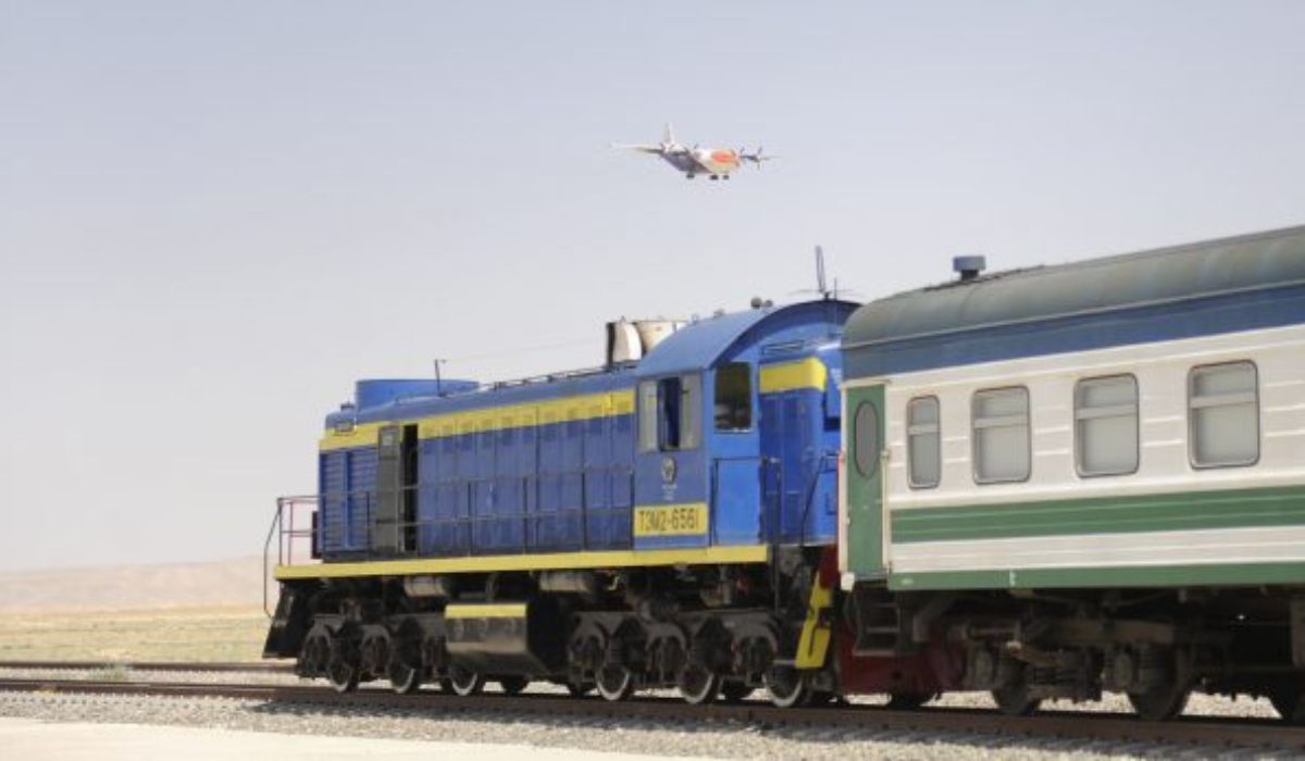 Karachi Mazar railway
